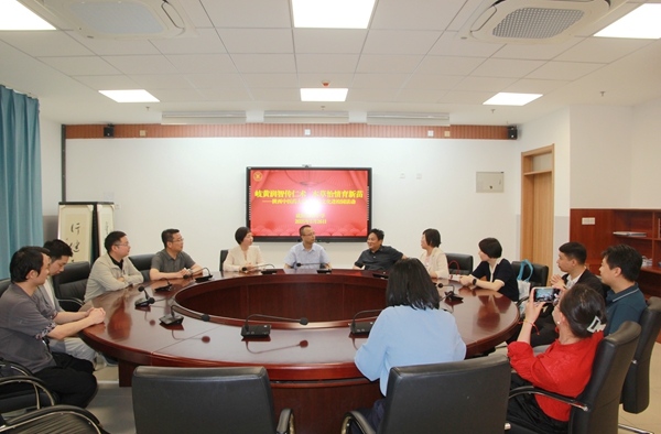 马克思主义学院举办中医药文化进校园暨大中小学思政课一体化建设系列活动